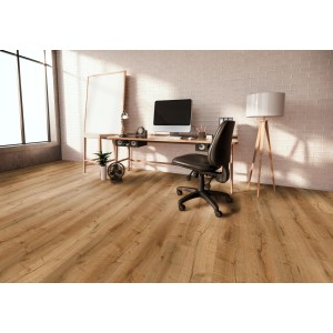 Sol vinyle Chêne Triest Moyen posé dans un bureau avec des meubles de bureau.