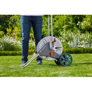 Gardena AquaRoll M Easy Metal Set: Avvolgitubo con tubo, raccordi e lancia.