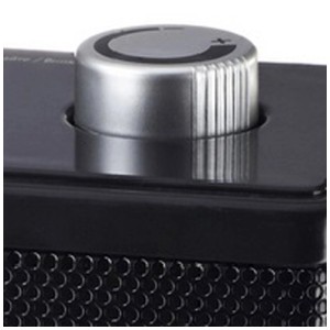 Gros plan : Bouton de commande du radiateur soufflant PTC Emerio noir 1800 W.