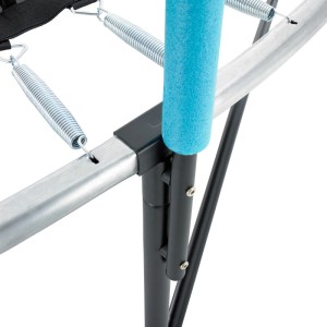 Dettaglio del telaio del trampolino TP Toys Genius, blu e nero, con molle e imbottitura.