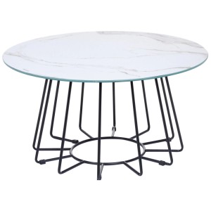Table basse ronde Bernie avec plateau en verre imitation marbre et structure en métal noir.