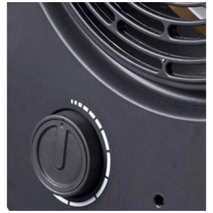 Gros plan : Radiateur soufflant Emerio noir avec commande rotative et grille de ventilation.