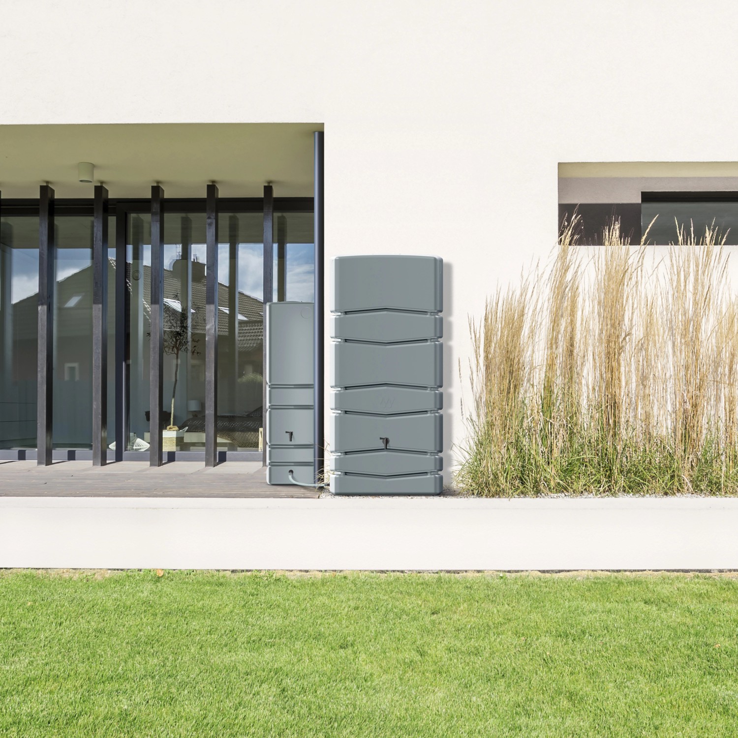 Waterform Regentonne Aqua Tower Kunststoff Anthrazit 650 l kaufen bei OBI