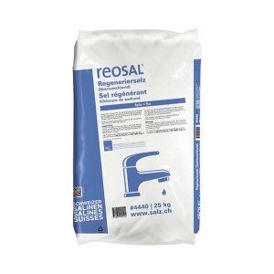 Reosal sale rigenerante 10kg per addolcimento acqua in sacco bianco con stampa blu.