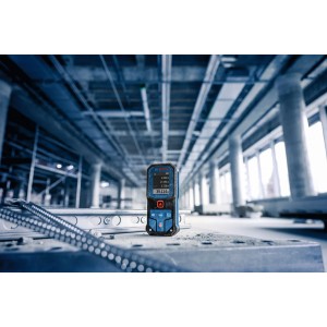Télémètre laser Bosch Professional GLM 40-31 pour des mesures précises sur les chantiers.