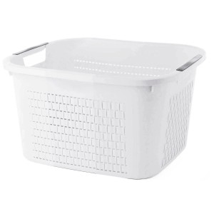 Cesto portabiancheria Rotho Country bianco (22 l) con effetto rattan e manici.