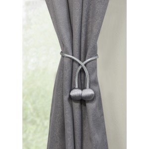 Fermaglio magnetico Gardinia Flex-S argento, 2 pezzi, su tenda grigia.
