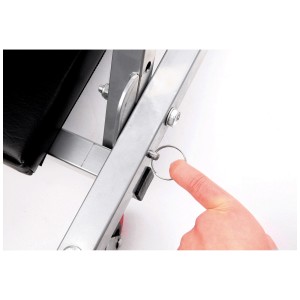 Dettaglio: Lettino da officina/sedile pieghevole 2in1 Kraftwerk con perno di bloccaggio.
