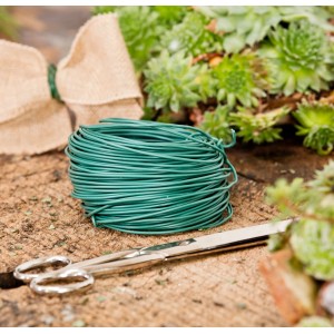 Fil de jardin caoutchouté, Ø 2 mm, rouleau de 40 m, fil vert pour potagers surélevés et fixation des plantes.