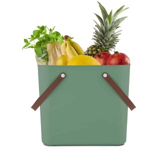 Rotho Multibag Albula verde 25L con alimenti. Cesto per la spesa in plastica riciclata.