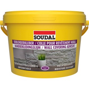 Gelber Eimer Soudal Verblenderkleber, 5 kg, für Wandverkleidung im Innenbereich.
