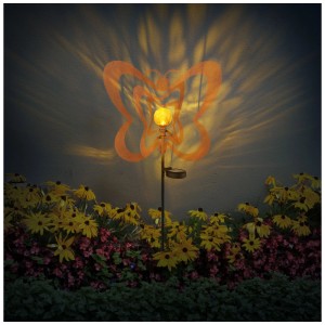 Globo LED Piquet Solaire Papillon, métal rouille, 83cm. Déco jardin avec lumière blanc chaud et boule en verre craquelé.