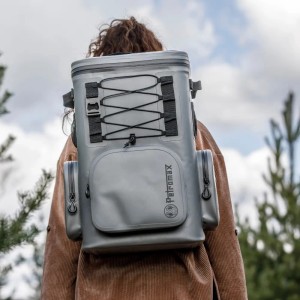 Zaino frigo Petromax Olive, 7L. Isolato, impermeabile, ideale per attività all'aperto.