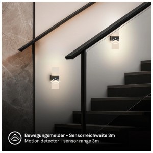 Deux appliques murales LED Briloner Aura avec détecteur de mouvement dans un escalier.