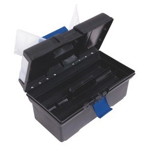 Boîte à outils LUX noire ouverte (41,5 cm) avec fermeture bleue et organiseur dans le couvercle.