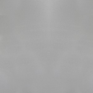 Tôle d'acier lisse brute, 600x1000x0,75 mm, idéale pour diverses applications.