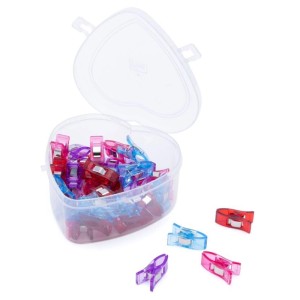Prym Stoffclips Love, 40 farbige Clips in herzförmiger Aufbewahrungsbox, ideal für Näharbeiten.