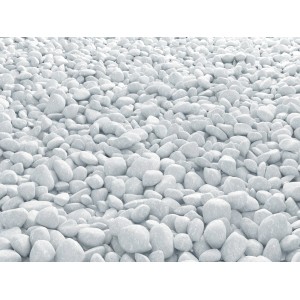 Galets de marbre blanc de Carrare (40-60mm) comme gravier décoratif pour allées de jardin et zones ornementales.