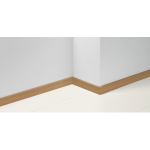 Battiscopa Parador SL 5 resistente all'acqua in rovere D092, altezza 50 mm, per una finitura pulita della parete.