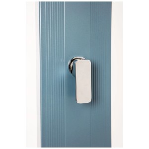 Dettaglio: Doccia solare Steinbach Slim Line Deluxe blu con rubinetteria.