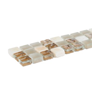 Bordure Euro Stone en marbre beige et mélange de verre, vue détaillée.