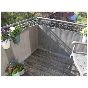 Balcon avec pare-vue Wicker gris titane 75x300 cm pour plus d'intimité et protection contre le vent.