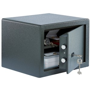 Cassaforte per mobili Burg-Wächter PS 120 K, cassaforte grigia con porta aperta e chiavi.