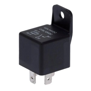Relè di commutazione nero 12V/40A per auto con staffa.