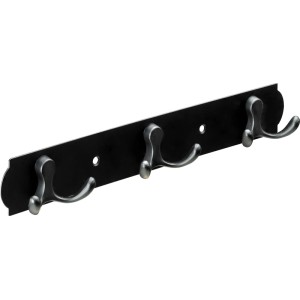 Schwarze Hettich Garderobenleiste mit 3 silbernen Zinkdruckguss Doppelhaken für Wandmontage.