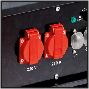 Gros plan : Deux prises 230 V sur le groupe électrogène à essence Einhell TC-PG 55/E5.