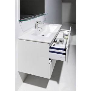 Ensemble meuble-lavabo Laufen Pro S en wengé, largeur 120 cm, avec tiroir ouvert.