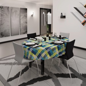 Ovaler Esstisch mit blau-karierter d-c-fix Tischdecke Victor, 150x250 cm.