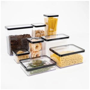 Contenitori Rotho Premium Loft rettangolari neri di diverse dimensioni per alimenti.