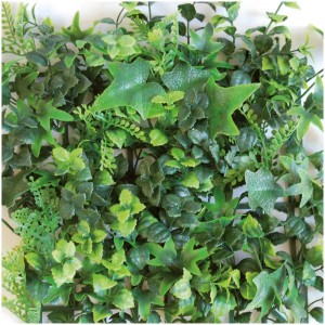 Haie artificielle 3D Saltus comme écran d'intimité de balcon vert avec différentes formes de feuilles.