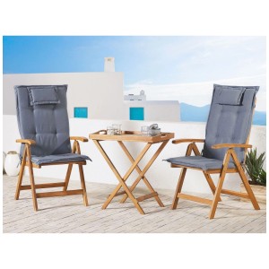 Arredo balcone: set bistro Java in legno di acacia con cuscini grigi, composto da due sedie e un tavolo.