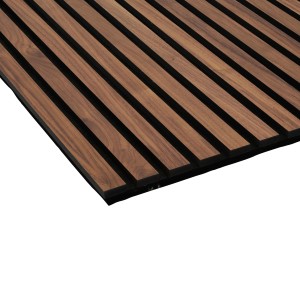 Pannello acustico da parete in noce oliato con listelli in MDF nero e feltro acustico.