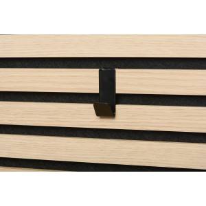 Gancio nero Denpanels (2 pz) fissato al pannello acustico.