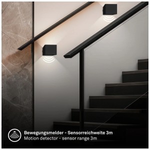 Applique murale noire Briloner Borra avec détecteur de mouvement sur escalier.