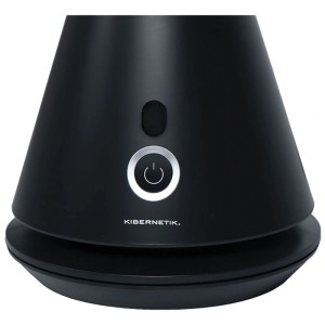 Schwarze Basis des Kibernetik Standventilators SV15 mit silbernem Ein-/Ausschalter, Touch-Bedienfeld und Kibernetik Logo.