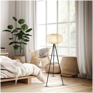 Lampadaire Briloner en bambou, hauteur 153 cm, avec trépied noir et abat-jour couleur naturelle.