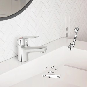 Miscelatore lavabo baliv WT-390 cromato, monocomando su lavabo bianco. Finitura lucida per il bagno.
