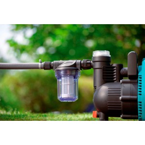 Préfiltre de pompe Gardena (jusqu'à 3 000 l/h) pour la protection contre la saleté et le sable.