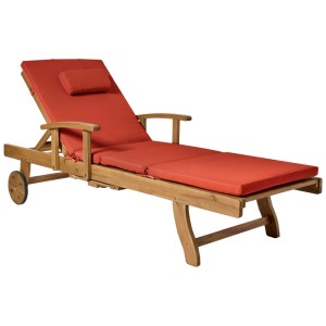 Bain de soleil Java en acacia avec cadre marron clair et coussin rouge.