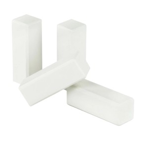 Kosche Eckhölzer, 19x19x60 mm, Weiß, 4 Stück, für Laminat und Parkett. Eckstücke für Sockelleisten.