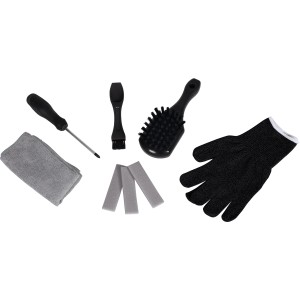 Kit de nettoyage pour robot tondeuse Einhell avec brosses, chiffon, tampon abrasif, tournevis et gants.