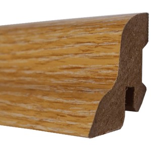 Plinthe Classic chêne cérusé, 22x40x2400 mm, avec passe-câbles.
