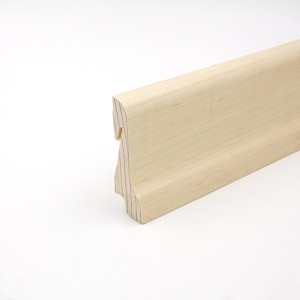 Plinthe Clipfix A, placage érable, 21x60x2500 mm, pour une finition harmonieuse.