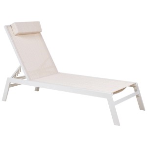 Lettino prendisole Beliani Catania, beige, con struttura in alluminio e poggiatesta. Lettino da giardino per ore di relax.