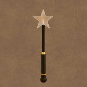 Bacchetta magica LED nera con anelli dorati e stella luminosa. Per luci decorative interne.