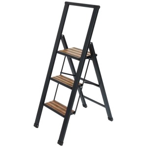 Scaletta pieghevole in alluminio nero a 3 gradini con gradini in bambù e barra di sicurezza, altezza 127 cm.